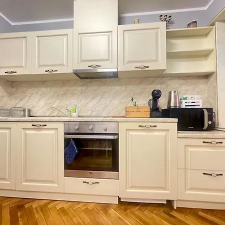'golden Bird' Apartment, 2 Bedrooms, Super شقة *