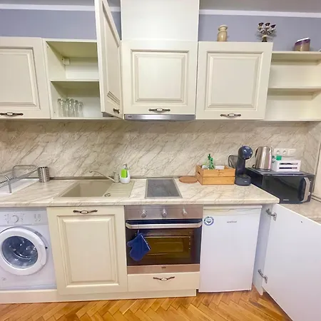 'golden Bird' Apartment, 2 Bedrooms, Super