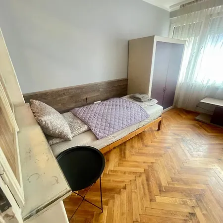 'golden Bird' Apartment, 2 Bedrooms, Super بورغاس