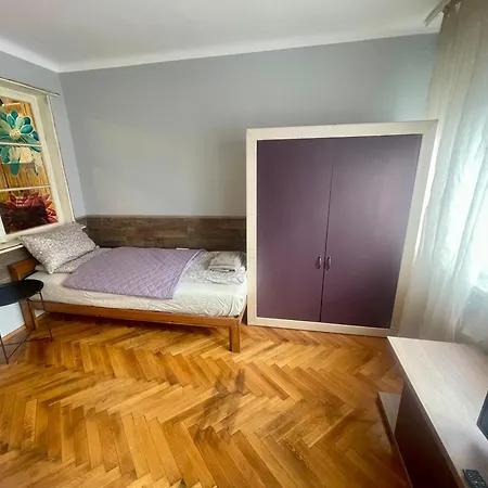 'golden Bird' Apartment, 2 Bedrooms, Super شقة *
