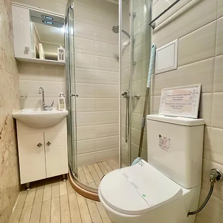 'golden Bird' Apartment, 2 Bedrooms, Super *